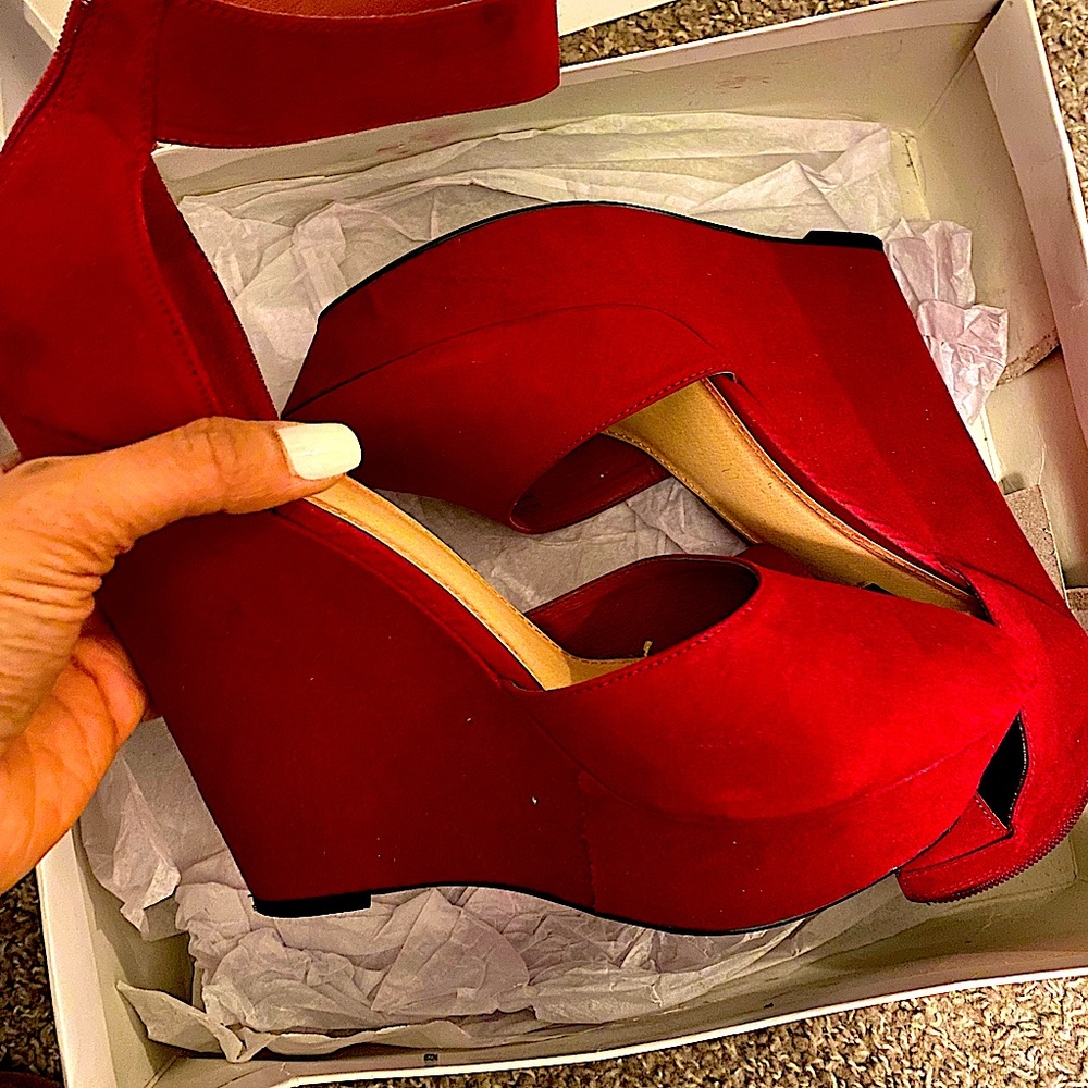 Women’s size 10 D’Orsay wedges!